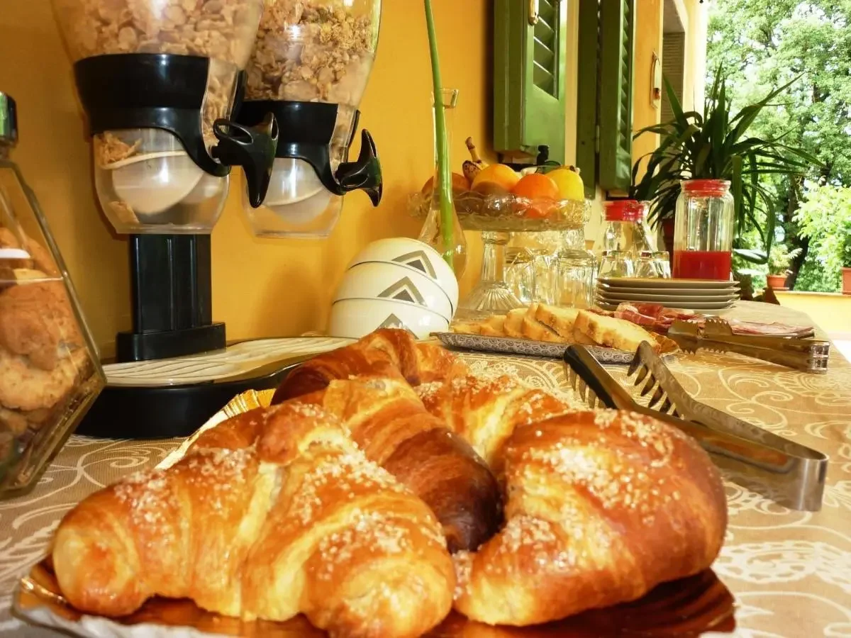 Colazione toscana con prodotti locali