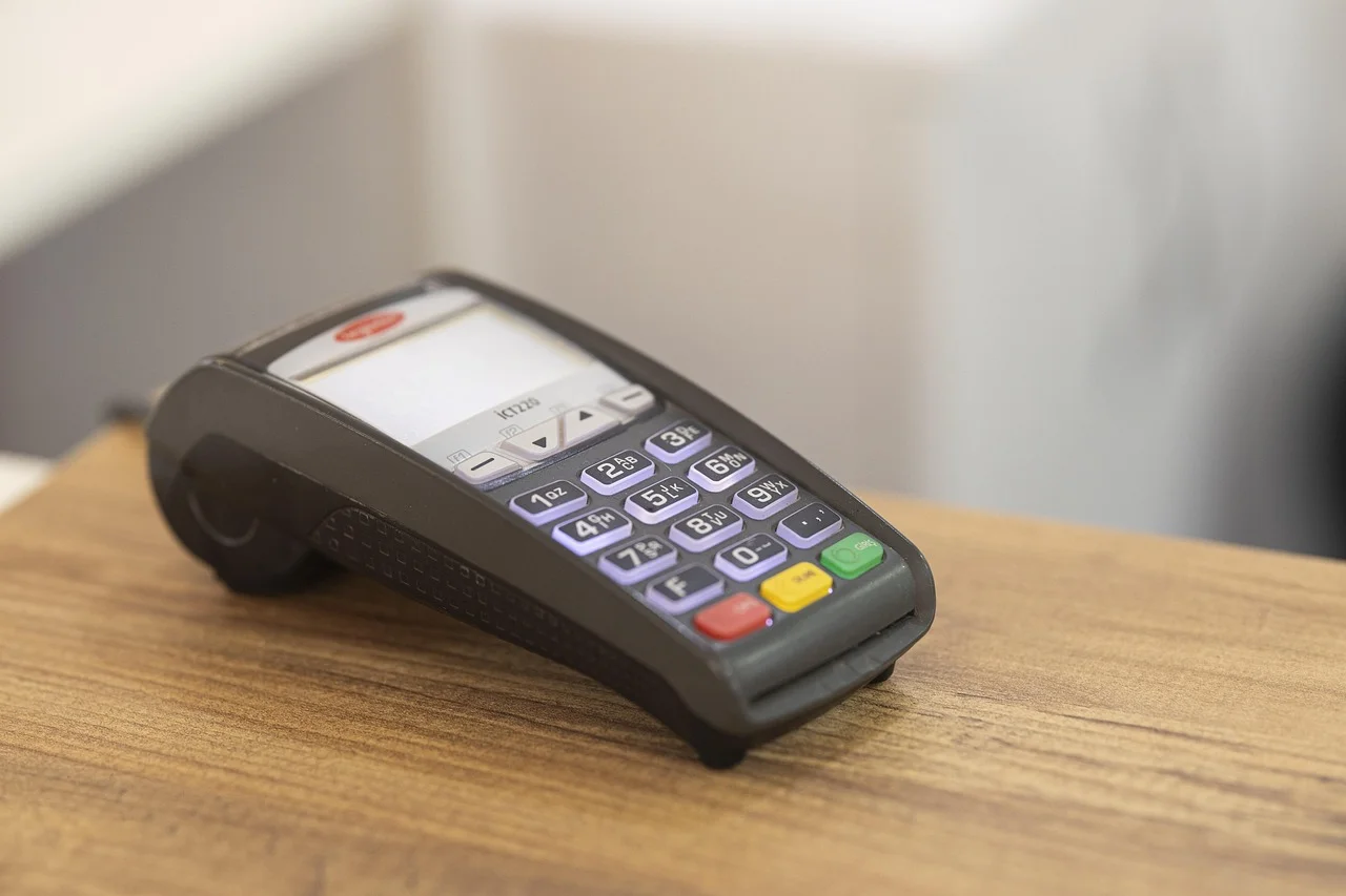 Pagamenti con carte e bancomat